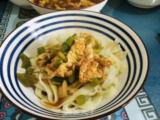 鸡蛋西红柿酱蔬菜拌面的做法步骤：17