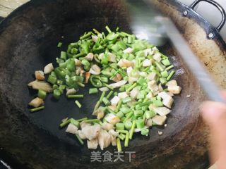 鸡蛋西红柿酱蔬菜拌面的做法步骤：6