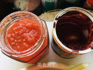 鸡蛋西红柿酱蔬菜拌面的做法步骤：2