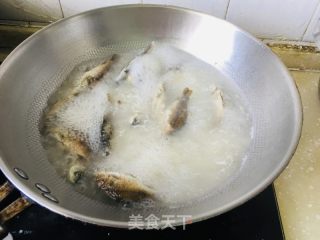 奶白鲫鱼汤的做法步骤：5