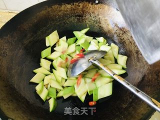 酸辣茭瓜的做法步骤：5