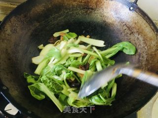 香菇炒油菜的做法步骤：5