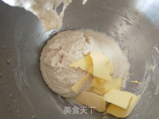 肠仔包的做法步骤：3