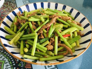 蒜苔炒肉丝的做法步骤：10