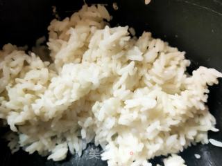 什锦炒饭的做法步骤：2