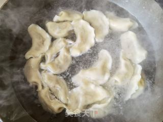 酸辣槐花木耳猪肉饺的做法步骤：8