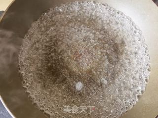 酸辣槐花木耳猪肉饺的做法步骤：6