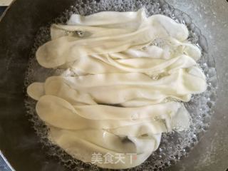 香椿酱拌饺子皮的做法步骤：5