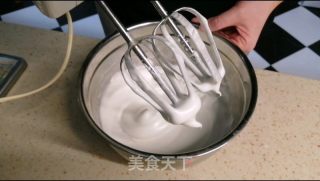 巧克力叶纹果香蛋糕卷的做法步骤：9
