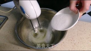 巧克力叶纹果香蛋糕卷的做法步骤：8