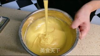 巧克力叶纹果香蛋糕卷的做法步骤：6
