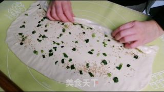 简易葱油饼的做法步骤：6