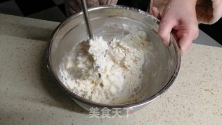 简易葱油饼的做法步骤：2