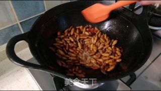 香酥小蚕蛹的做法步骤：8