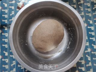 黑全麦馒头的做法步骤：3