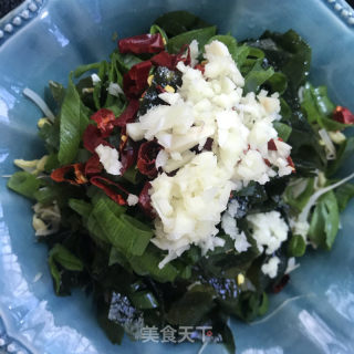 裙带菜拌豆芽的做法步骤：5