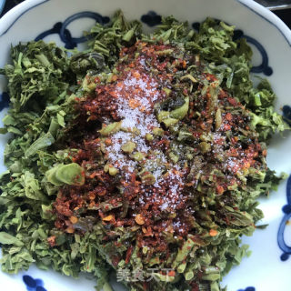 香辣香椿芽的做法步骤：5