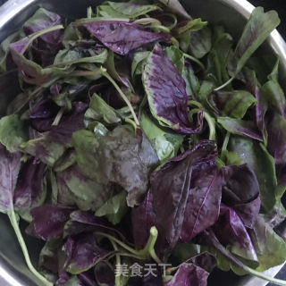 苋菜虾肉馄饨的做法步骤：2
