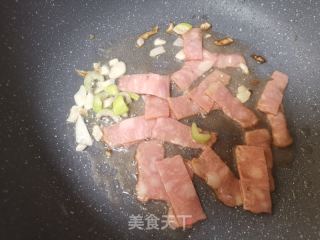 培根时蔬炒饭的做法步骤：5