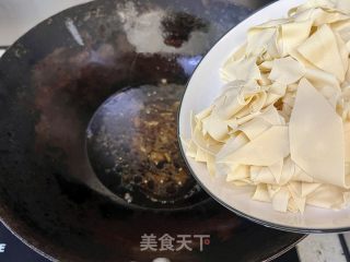 尖椒炒干豆腐的做法步骤：9