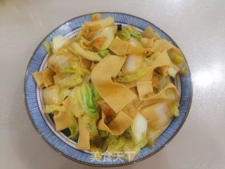 白菜烧豆皮的做法