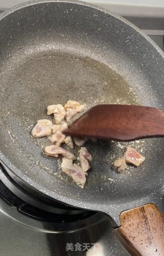 家常茭白焖豆腐的做法步骤：2