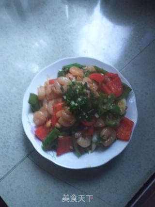 三色虾仁的做法