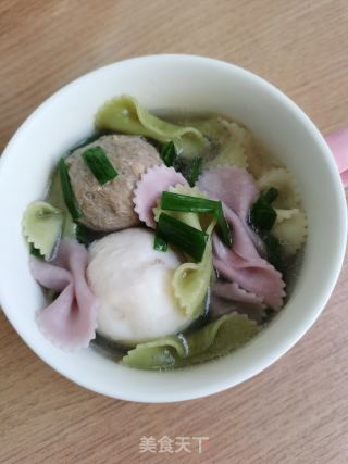 肉丸蝴蝶面的做法
