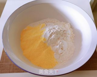 蔓越莓干果玉米馒头的做法步骤：1
