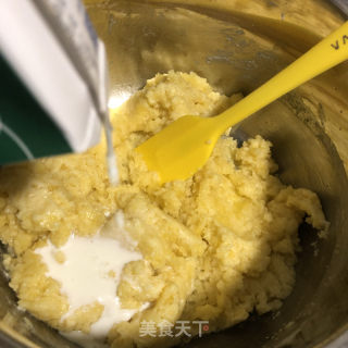奶香古早味蛋糕的做法步骤：5