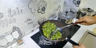 西红柿辣椒炒鸡蛋的做法步骤：5