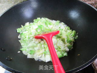洋葱包心菜炒饭的做法步骤：7