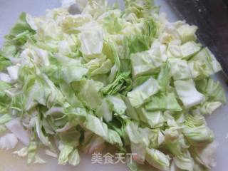洋葱包心菜炒饭的做法步骤：3