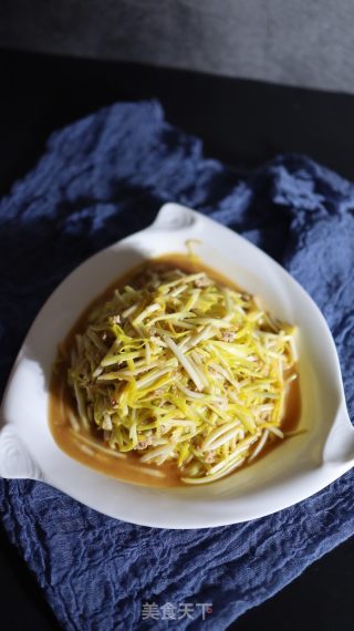 韭黄炒肉末的做法