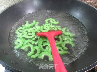 苦瓜炒夜开花的做法步骤：5