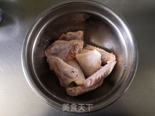 黄金鸡翅的做法步骤：1