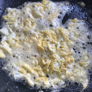 虾仁腊肉炒饭的做法步骤：8
