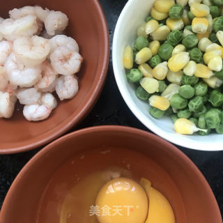 虾仁腊肉炒饭的做法步骤：4