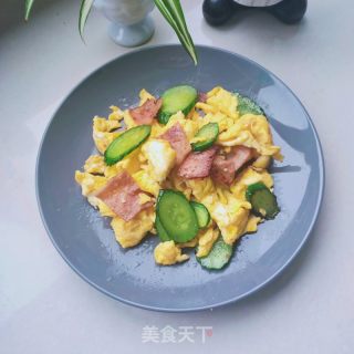 培根黄瓜炒鸡蛋的做法