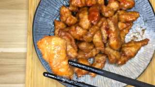 家常糖醋里脊，酸甜可口，色泽金黄诱人，制作简单，孩子最爱。的做法
