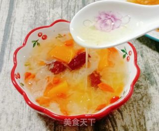 木瓜银耳甜汤的做法