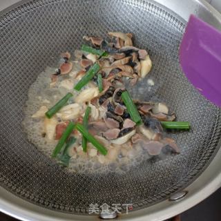 赤松茸炒鸡胗的做法步骤：6