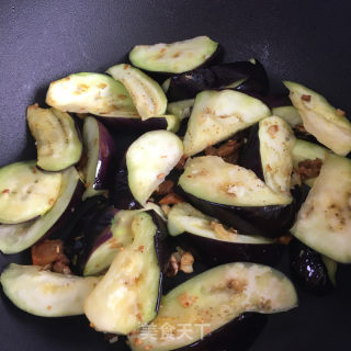 蒜蓉肉末烧茄子的做法步骤：6