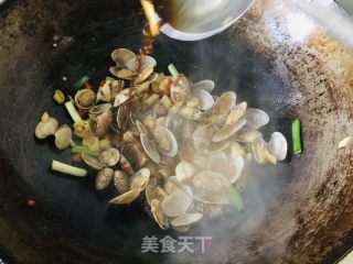 小炒花蛤的做法步骤：9