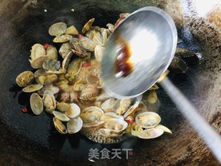 小炒花蛤的做法步骤：7