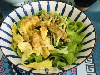蒜汁菠菜面的做法步骤：9