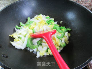 苦瓜炒娃娃菜的做法步骤：5