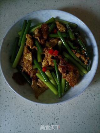 蒜苔炒鸡蛋的做法