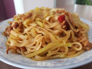 白萝卜丝肉丝卤面的做法