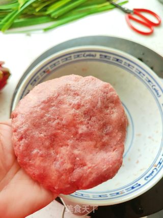 炖牛肉饼汤的做法步骤：4